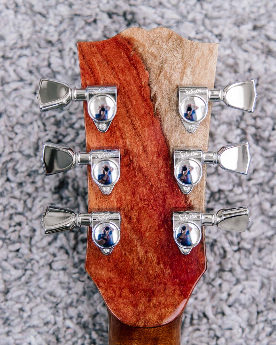 Guitare électrique - Gibson Les Paul - Luthier - Détail placage de tête caroubier
